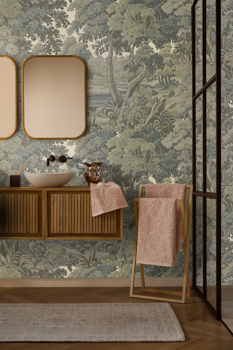 Salle de bain de Westwing avec papier peint Plantasia de House of Hackney